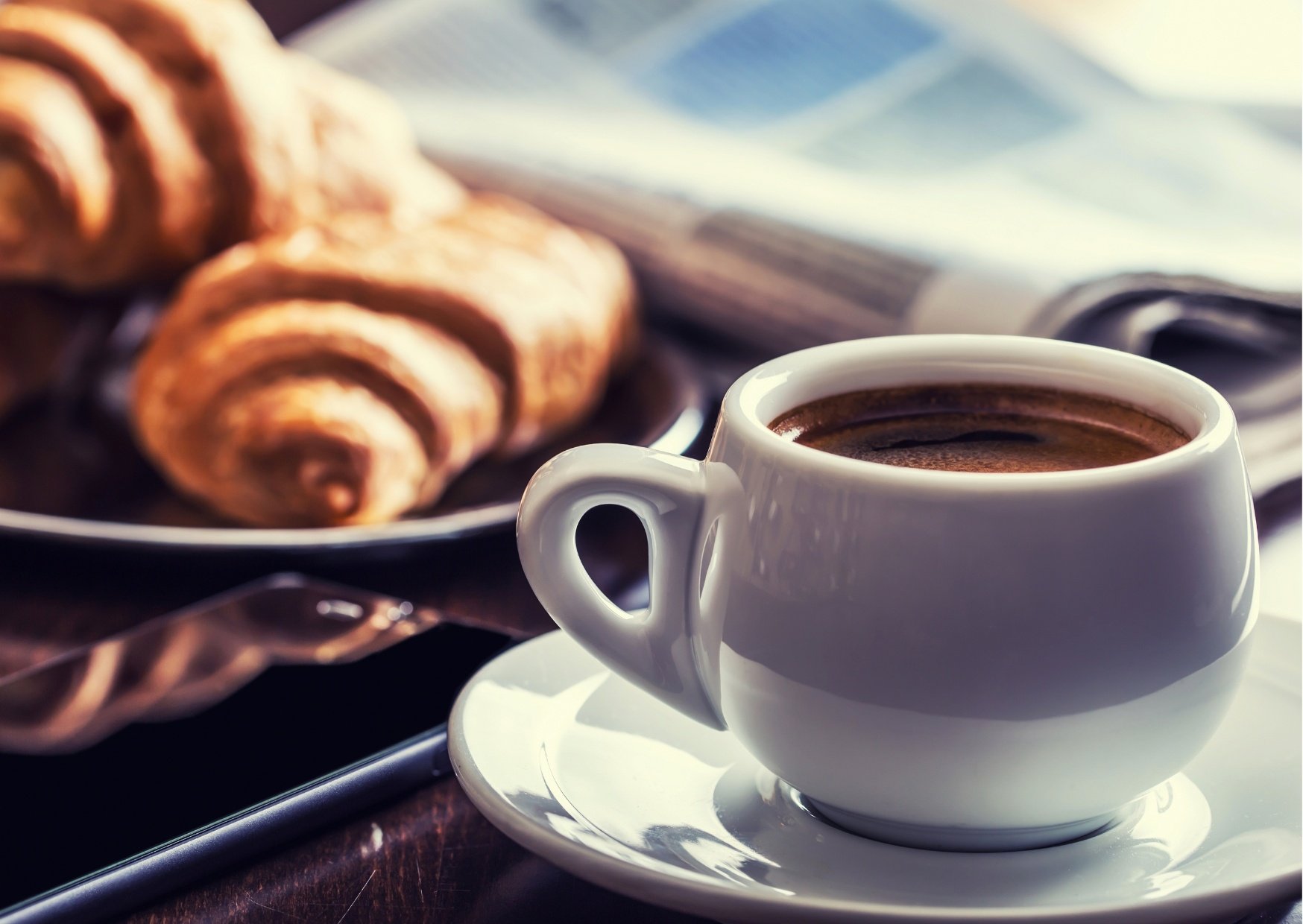 Taza de café con pan